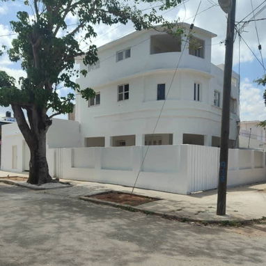 Casa colonial de esquina en Ampliación del Almendares - 2/9