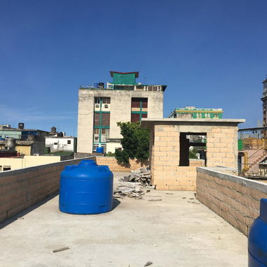 VENTA CASA CON PATIO EN EL VEDADO. MUCHAS POSIBILIDADES - 2/10