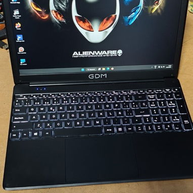 Vendo Laptop i3 de 11na generacion casi nueva bateria ok, ssd de 500gb usb 3 ,tipo C, bluetooth, - Img 127511100