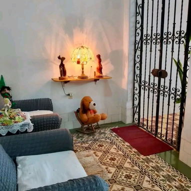 🏠 GG-122 | ¡VIVIR Y EMPRENDER EN LAWTON! Biplanta de 1938 con 4 Dormitorios 💼✨ - Img 121482072