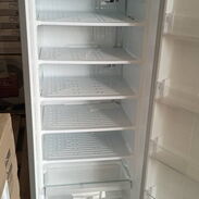 Freezer vertical de 6 parrillas y una gaveta marca LG de 5.8 pies cubicos de alto nuevos en caja - Img 45451157
