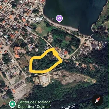 FINCA EN COJIMAR/ 4800 M2/ FRENTE AL MAR Y CERCA DEL RÍO COJIMAR/ ES PROPIEDAD / PAPELES EN REGLA - 2/3