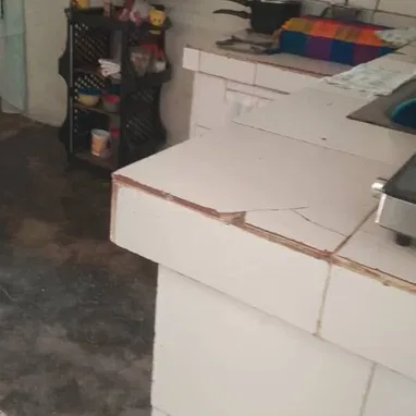 Vendo casa en  SAN JOSÉ DE LAS LAJAS, A UNA CUADRA DE LA ESCUELA MANUEL ASCUNCE, FRENTE CON FRENTE AL CONSULTORIO MÉDICO - 4/10