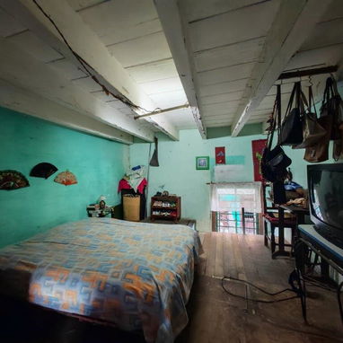 Habana Vieja-Gloria y Factoría:CUARTO Grande Vacío En Edificio En Buen Estado,Con Barbacoa"Buena Altura",SemiInterior Co - Img 124065003