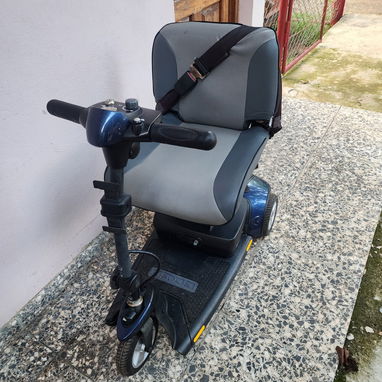 vendo  SILLA DE RUEDAS ELECTRICA en excelentes condiciones! - Img 124152502