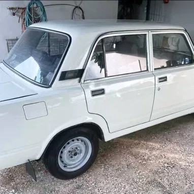 Lada 2107 - 2/7