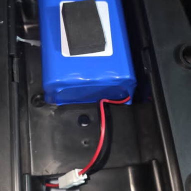 Ventilador Recargable de mesa con panel solar y dos bombillos - Img 122198786