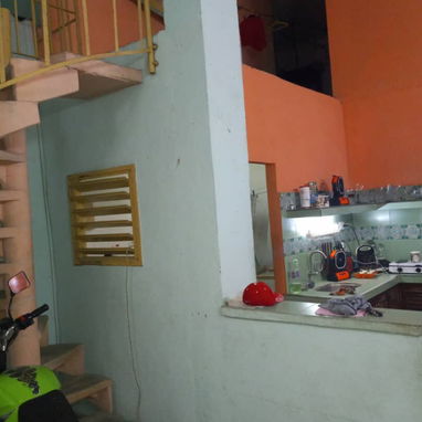 🏡*Ganga en Centro Habana de puerta de calle de puntal alto en 16mil*  🗺*Pto.de Referencia [ Callejón de Hamell ]*  😎* - Img 122400390