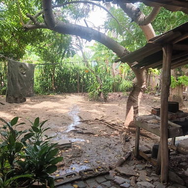 Venta de casa al lado de la forestal en mayari - 2/10