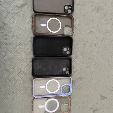 Se vende forros de iPhone 13 - 14 poco uso. - 2/2