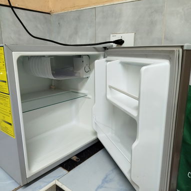 MINI BAR MABE - 2/3