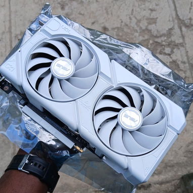 RTX 4060 ASUS 8GB Dual OC Tarjeta de Video - Img 122471849