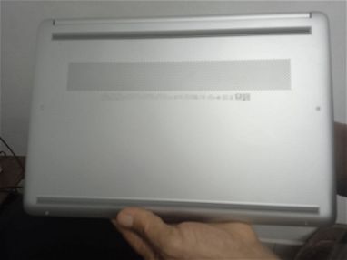 Laptop HP 14" DQ 0519LA incluye mochila y factura de compra - Img main-image