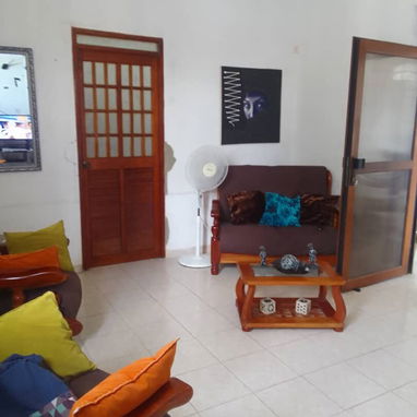 Se vende casa de dos pisos en Diez de Octubre - Img 127320649