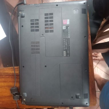 Se vende Laptop Lenovo Idepad i7-7500U - 2GB tarjeta gráfica - 20 GB RAM - 500 GB SSD - Img 123464089