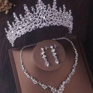 Corona para quinceañera con aretes y collar - Img 57371711