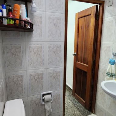 VENDE PROPIEDAD DE 3 NIVELES EN MARIANAO IS - Img 123236884