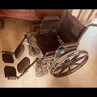 Vendo un sillón de rueda de uso - Img 124303596