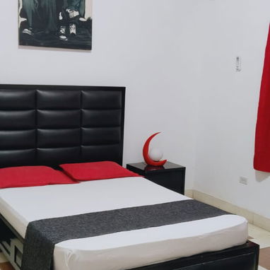 Apartamento en el Vedado en la zona de las letras con garaje, 4 cuartos 3 baños - 8/10