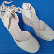 Lindas sandalias de mujer #38, solo 5 usd. 53707521 - Img 57845153