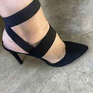 Tacones negros - Img 55841226