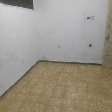 Ref # 77. En venta y con precio negociable apto en bajos de un cuarto en Playa!!! - 6/9