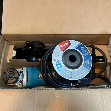 Pulidora Makita GA5030R-720W 125mm 220volt nueva en su caja - Img 96266933