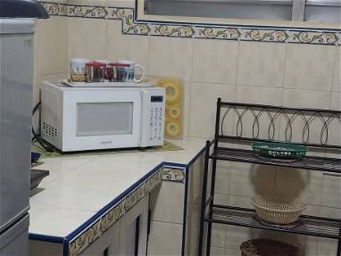 ⭐ Renta de la independiente de 1 habitación,sala, comedor, cocina, agua fría y caliente,TV, refrigerador - Img main-image