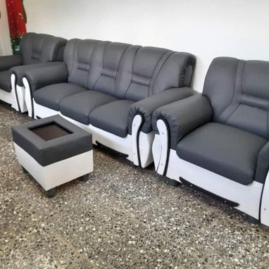 MUEBLES PARA SALA, JUEGOS DE MUEBLES EXTERIORES. CAMAS CAPITONIZADAS. LEA DETALLES. +53 5117-7606 - Img 119629367