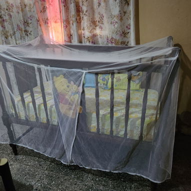 Se vende cuna, colchon, bolso de canastilla y mas - 3/4