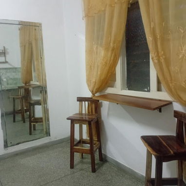 Se alquila cuarto tipo estudio - Img 104902112