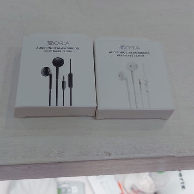 Audifonos manos libres akg 3.5 o tipo c,IPhone o tipo c, inalambrico de xiaomi,samsung IPhone y cascos de 33 a 100 horas - Img 109845606