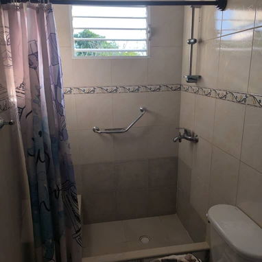Se vende apartamento en Alamar. - 6/10