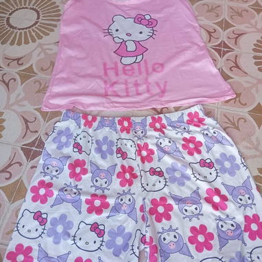 🛍️¡EN VENTA!✨ Pijamas talla L ✨ - 2/3