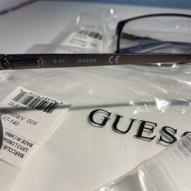 Espejuelos guess de óptica 8 dolares si compran 5 menos a 10 - 4/6