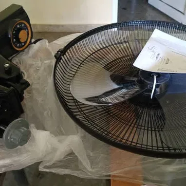 Ventilador de pared nuevo en su caja - 3/3