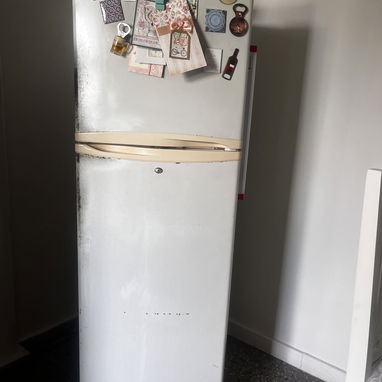 Vendo refrigerador LG de uso funcionando perfecto en 120 usd - Img 126080491