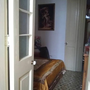 *$22 000usd.  Pago en E.U la mayor parte. En venta apartamento único (1er piso) en Centro  Habana - 10/10