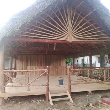 Ranchones de madera y yuraguano - 8/10