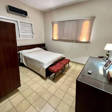 Apartamento en Santos Suárez ( no tiene respaldo energético y se va la corriente) - 4/10