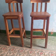 Banquetas de madera - Img 58479338