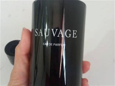 Perfume SAUVAGE Dior original de 200ml con garantía - Img 67143240