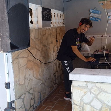 Servicio de Dj con audio y pantalla - Img 103298499