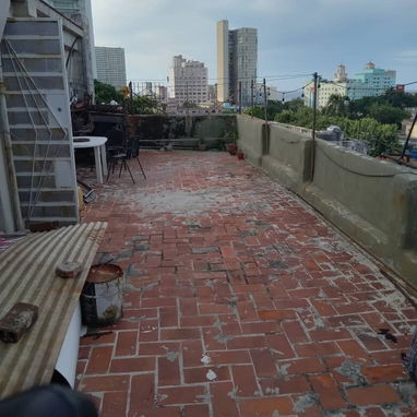 VENTA DE APARTAMENTO EN EL VEDADO. Precio :24 000usd. A 50m de la Universidad de la Habana - 7/7