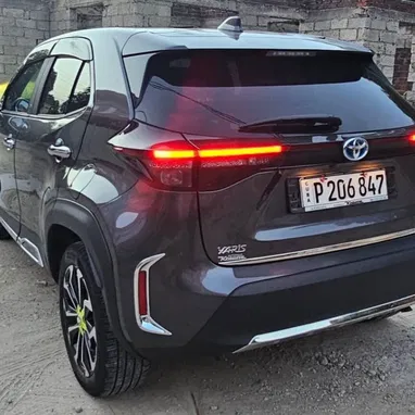 TOYOTA YARIS CROSS HÍBRIDO 2022 - 2/3