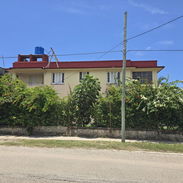 Se renta casa independiente lineal de 3 habitaciones 3 baños patio - Img 56482409