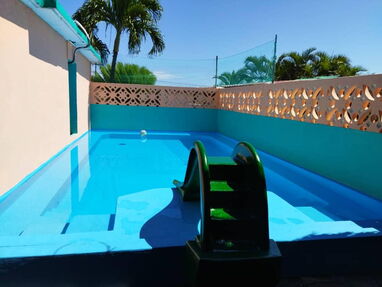 Hermosa casa con piscina de 4 habitaciones climatizadas en Guanabo. WhatsApp 58142662 - Img main-image