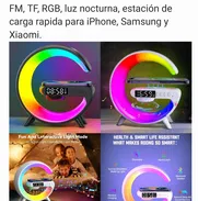 Lámpara RGB con cargador inalámbrico, bluetooth y reloj incluido - Img 49393526