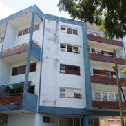 Renta lineal de Apartamento Duplex, Listo para Vivir en el Vedado 21 y 14 - Img 57105717