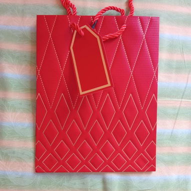 Bolsas de regalo, especiales para regalar a tu persona favorita - Img 118553395